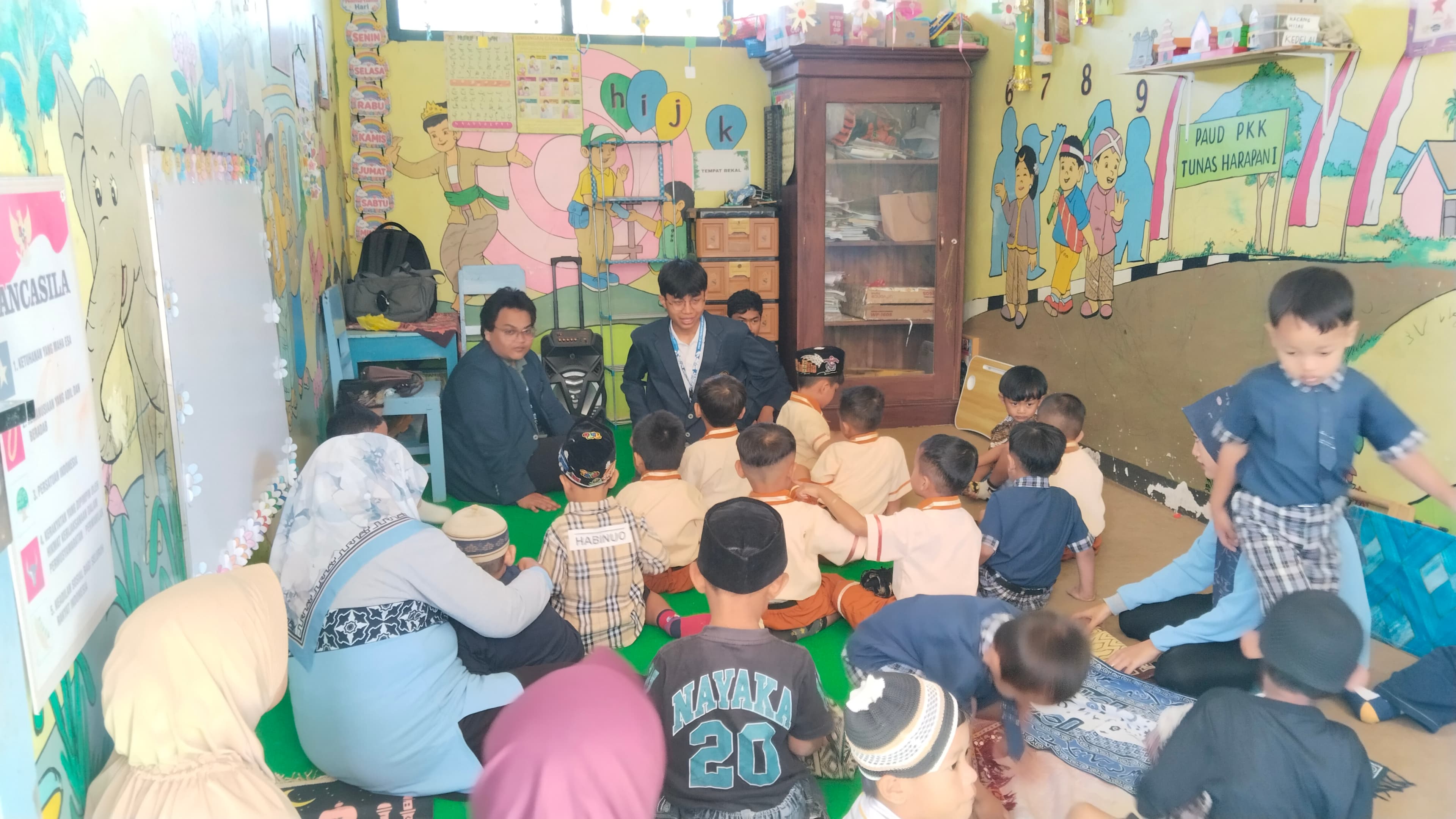 MMD 57 FILKOM UB Dampingi Implementasi AI dalam Pembelajaran di TK PKK Desa Panggungrejo